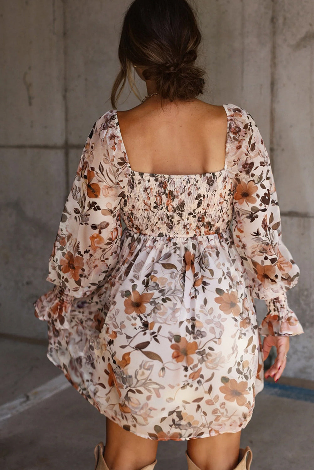 White Floral Sweetheart Long-Sleeve Mini Dress