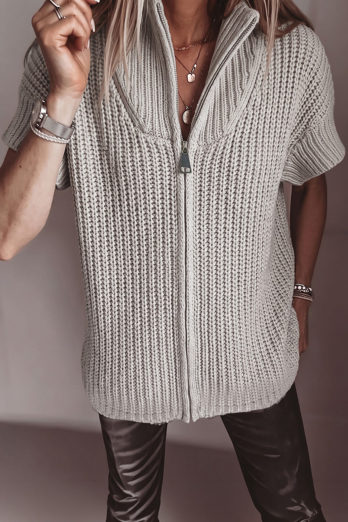 Cream Short-Sleeve Zip-Neck Knit Sweater from ARVELA